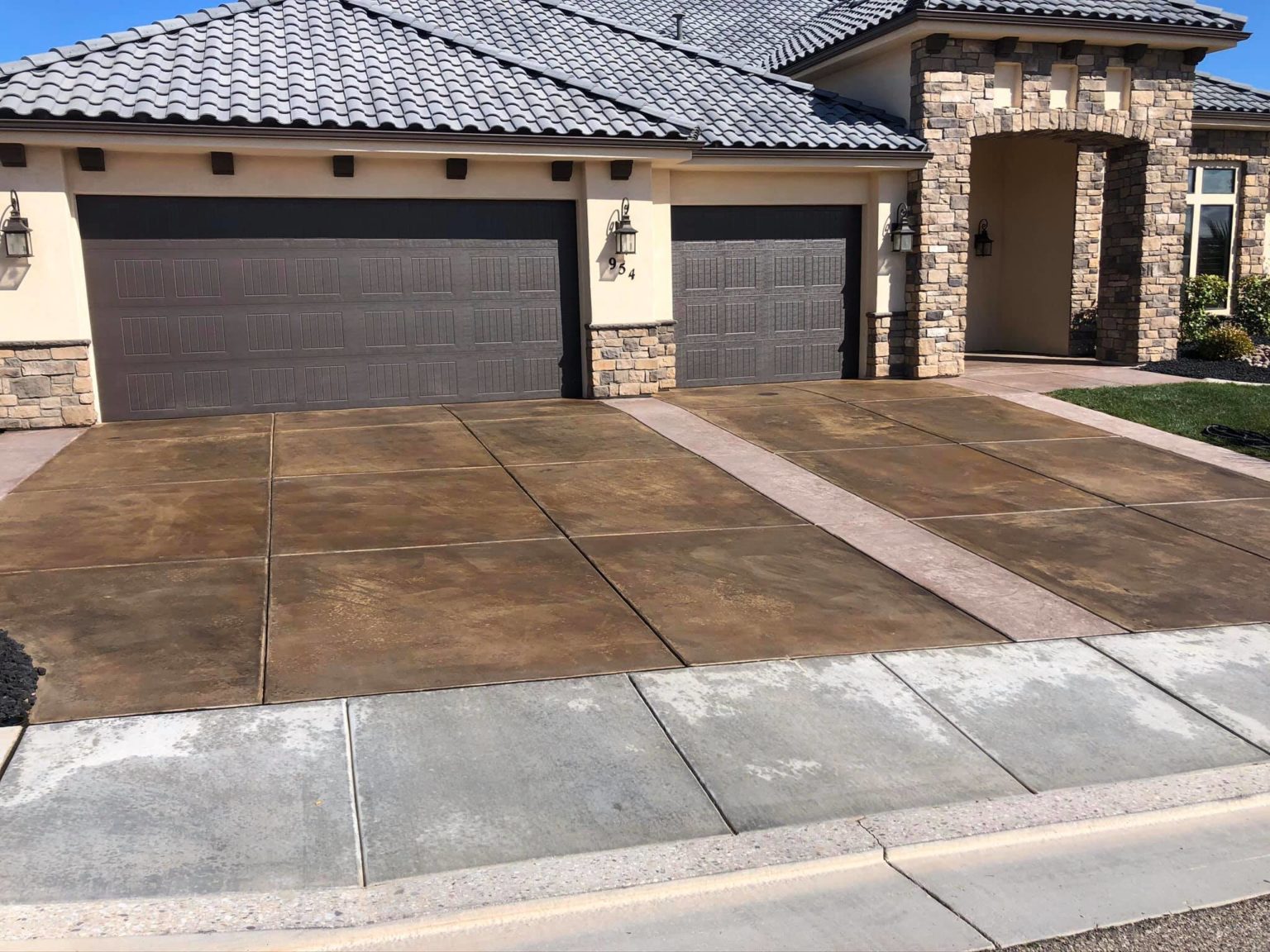 Driveway Concrete Sealing | Concrete Driveway Staining